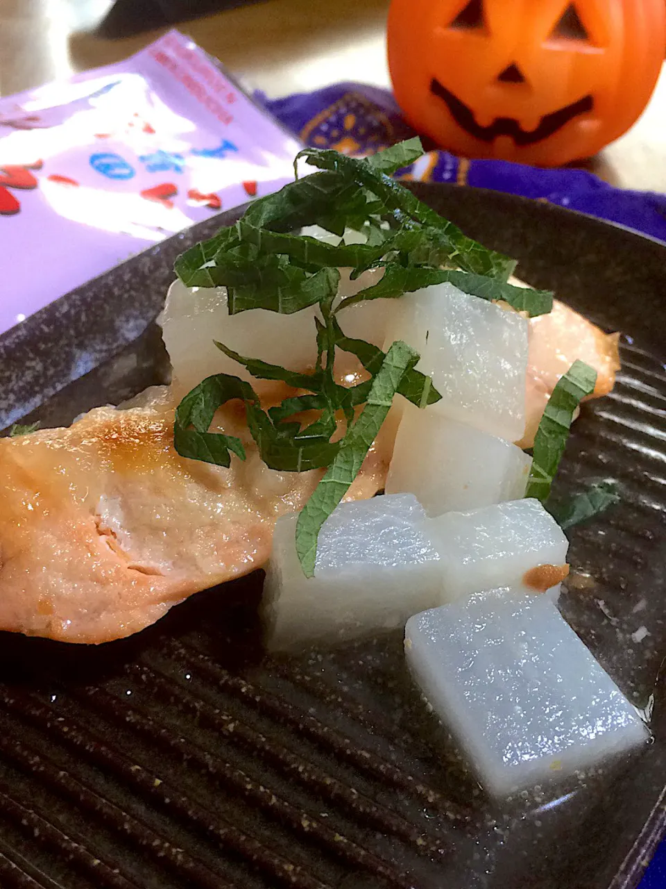 鮭と大根の梅こんぶ茶煮🐟|ringonamaさん