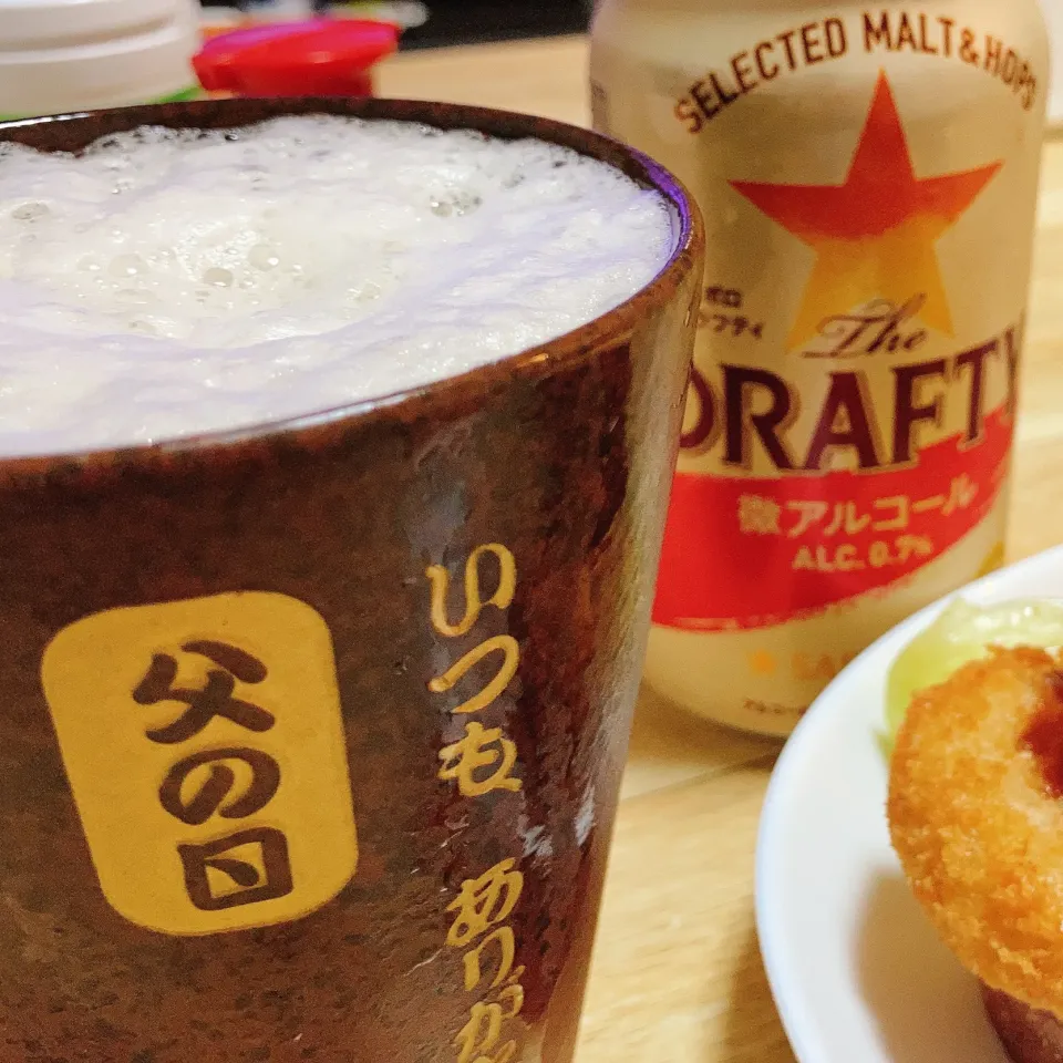 焼き物のタンブラーで飲むと泡が美味しい😁🍺|ジイジさん