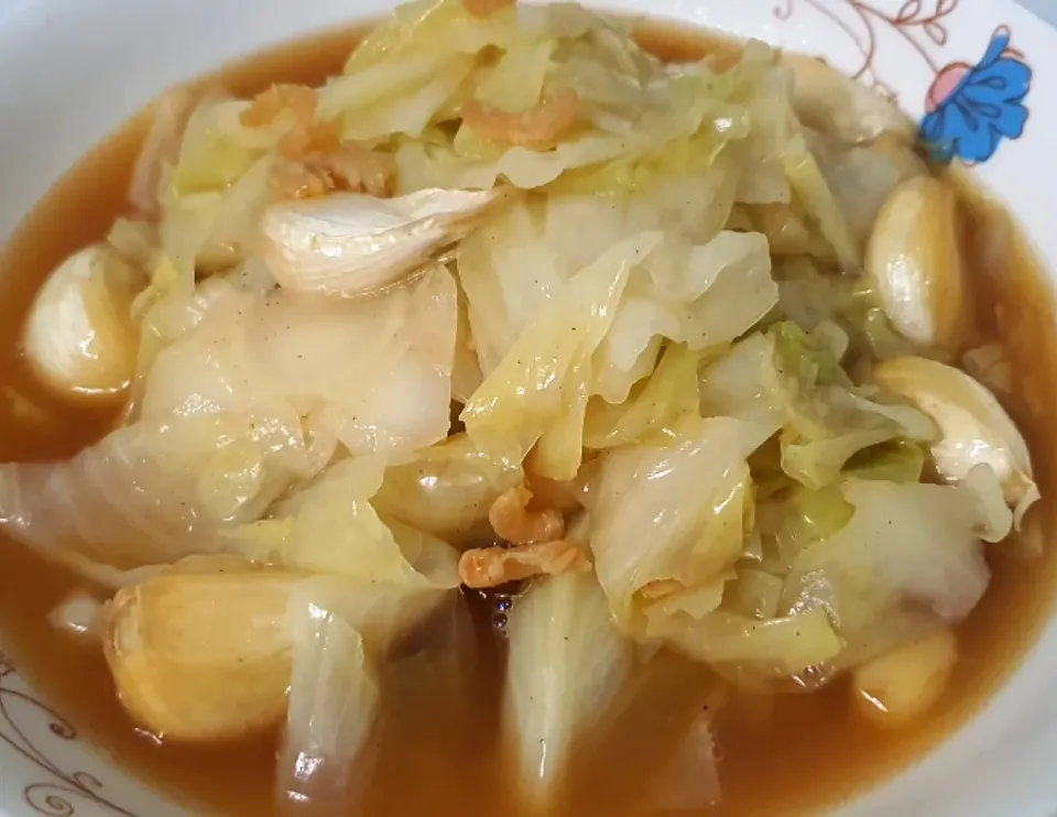 Garlic dried shrimps ~ Stir Fry cabbage😋
lunch 16 Sep 2021|🌷lynnlicious🌷さん