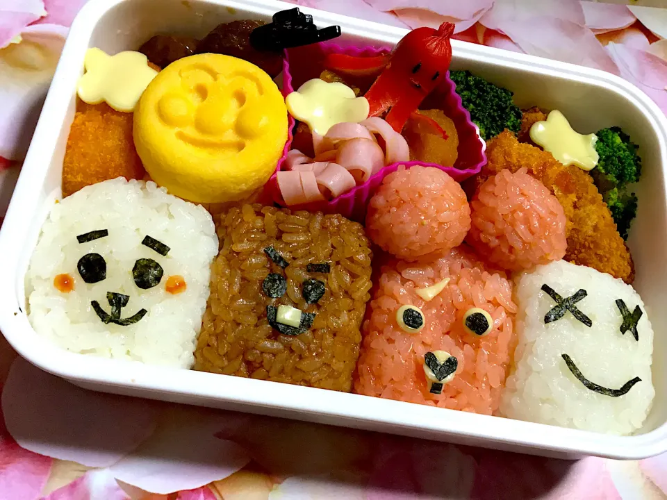 Snapdishの料理写真:フォートナイト  bt21キャラ弁|ゅりさん