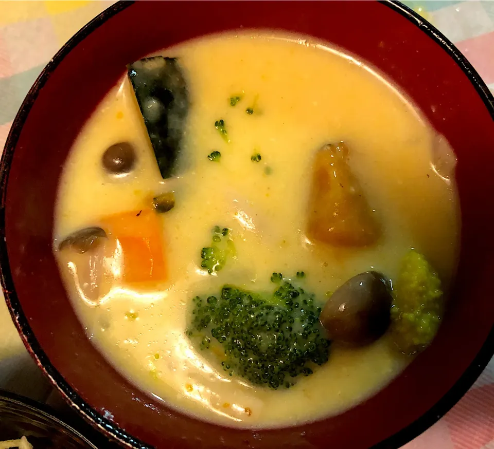 White sauce soup with vegetables|nodaさん