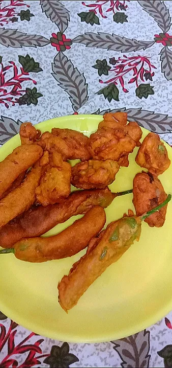 Snapdishの料理写真:pakode 🔥 🤙|indianfoodさん