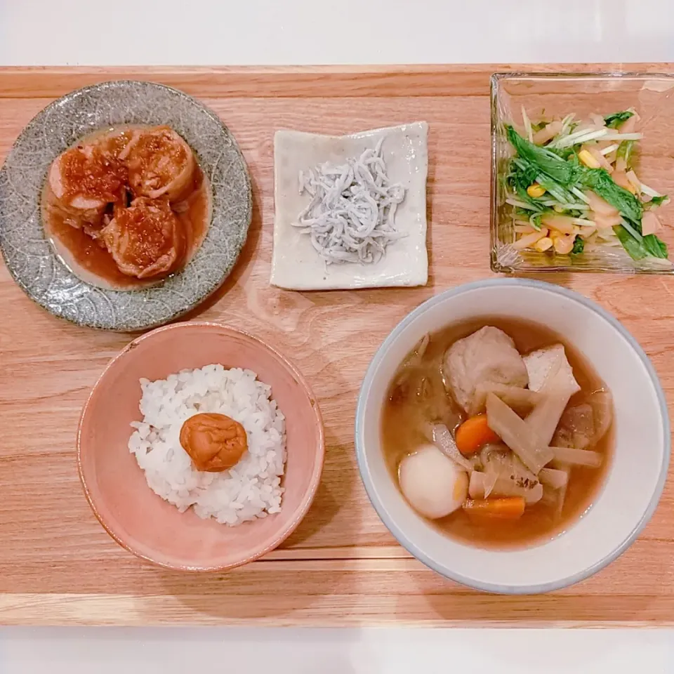 ご飯、豚汁、肉巻きチャーシュー、しらす、メンマと水菜のサラダ|nikotan.syさん