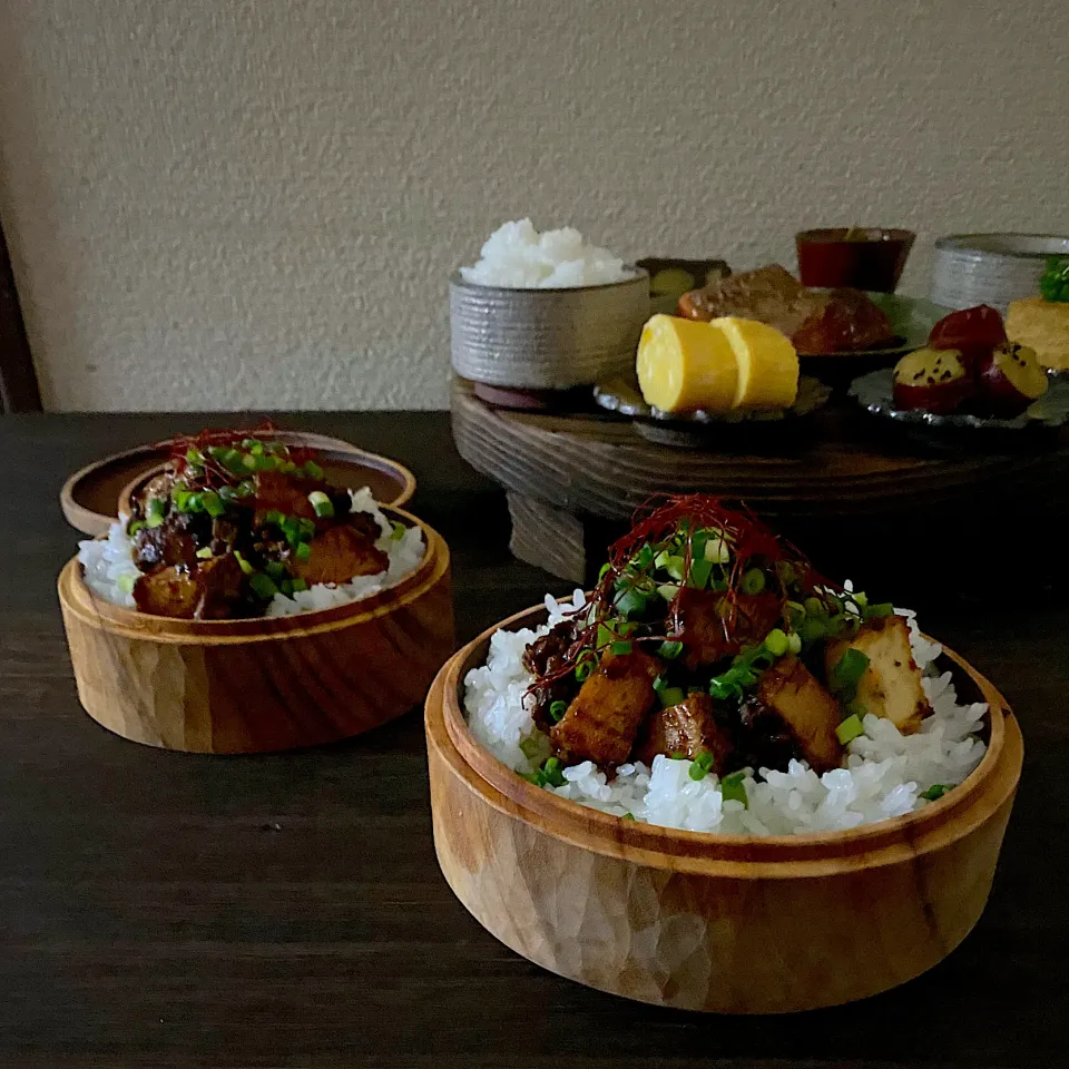 Snapdishの料理写真:麻婆豆腐丼弁当|mihooobuuさん