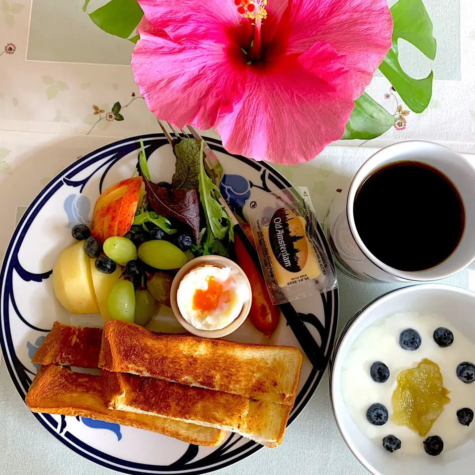 Snapdishの料理写真:🌼花とモーニングプレート🌼|あっちゃんさん