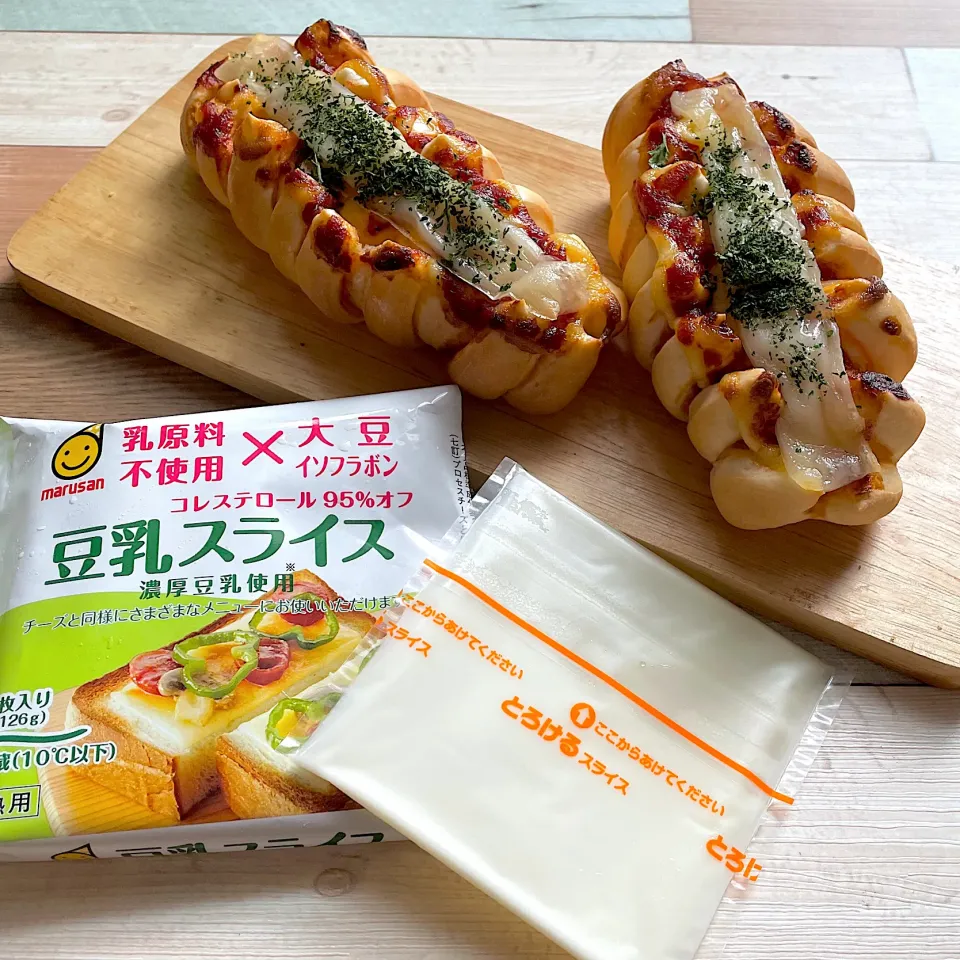 Snapdishの料理写真:ヘルシー♡ウインナーチーズパン🥖|Ｌilicaさん