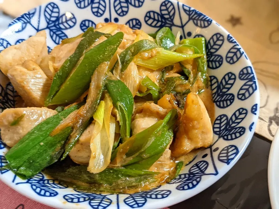 鶏胸肉のマヨ胡麻炒め☆*°|奈津美さん