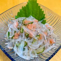 Snapdishの料理写真:白魚と胡瓜の鱈子和え|Masumiさん