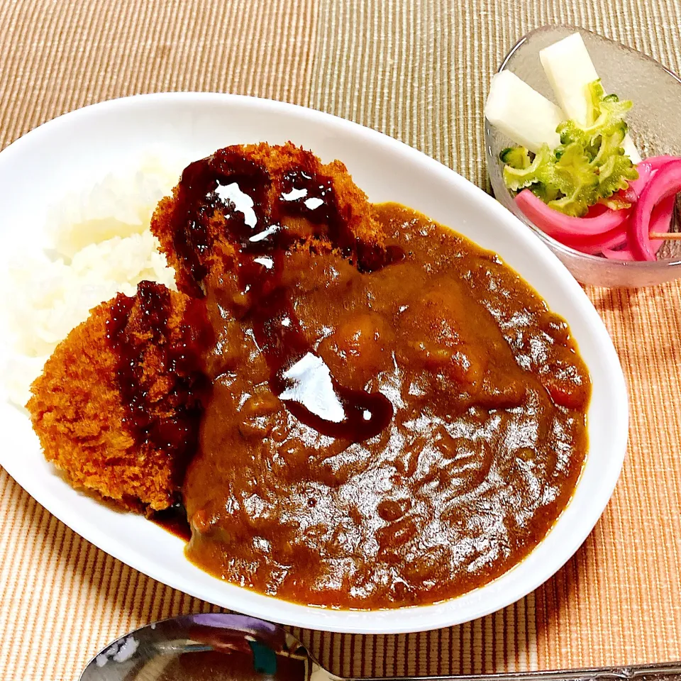 ヒレカツカレーとピクルス３種|akkoさん