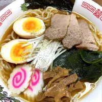 Snapdishの料理写真:自家製麺で醤油ラーメン|みやちゃんさん