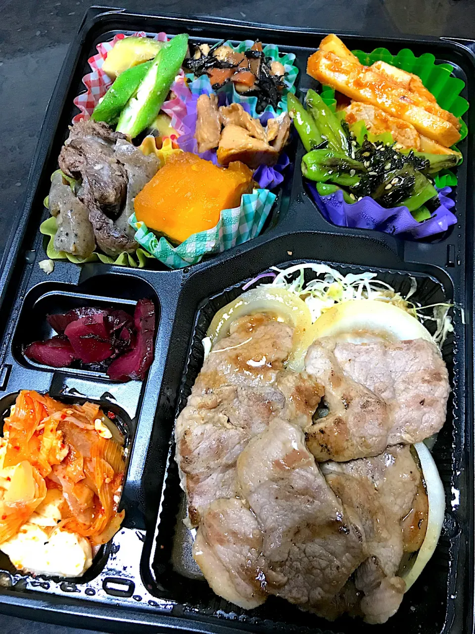 豚肩ロース焼肉のご飯なしお弁当|saturnさん