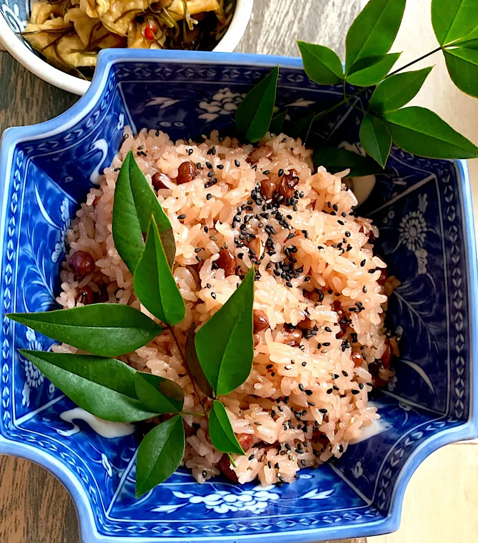 炊飯器で炊いたお赤飯🌿|みっこちゃんさん