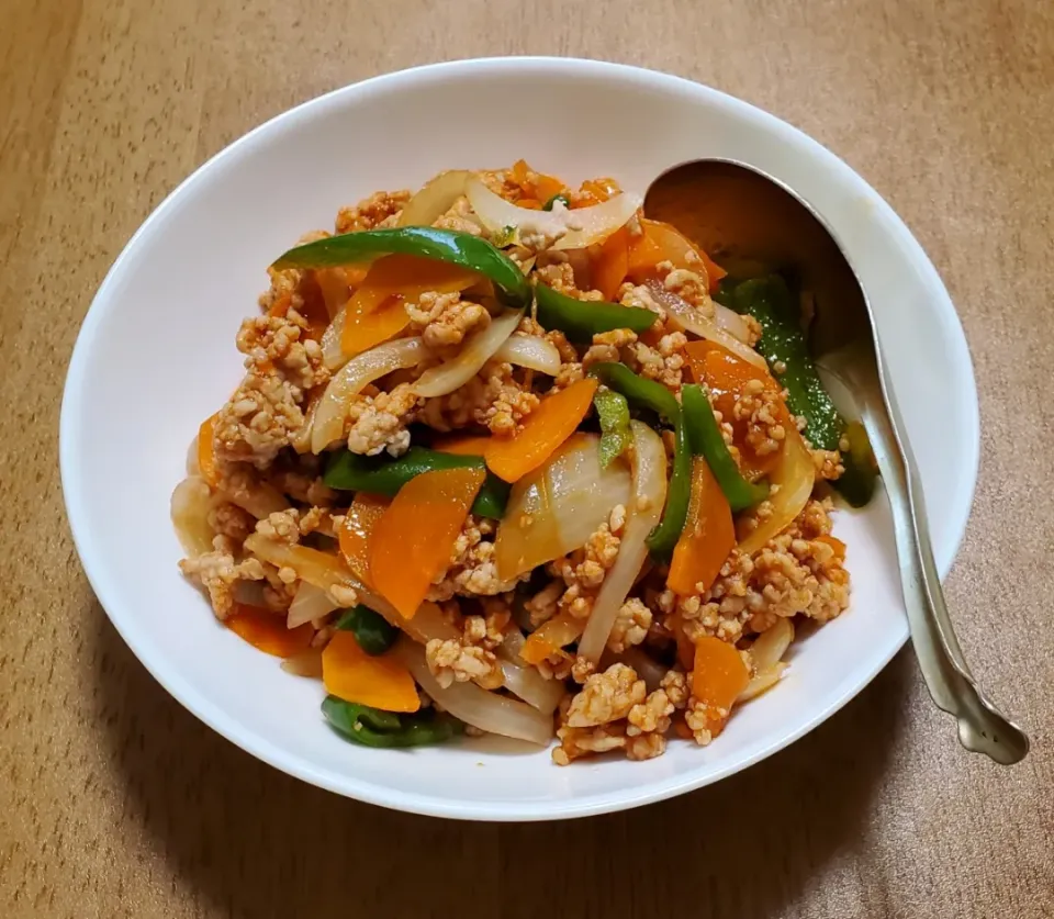 挽き肉と野菜のナポリタン炒め|ナナさん