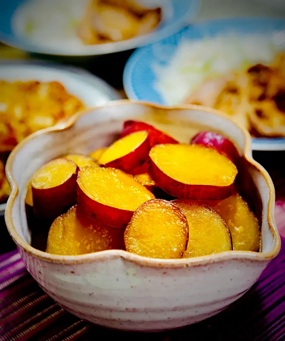 Snapdishの料理写真:さつまいもの甘煮✨✨✨素朴で美味しい料理だよ。😉|イチロッタさん