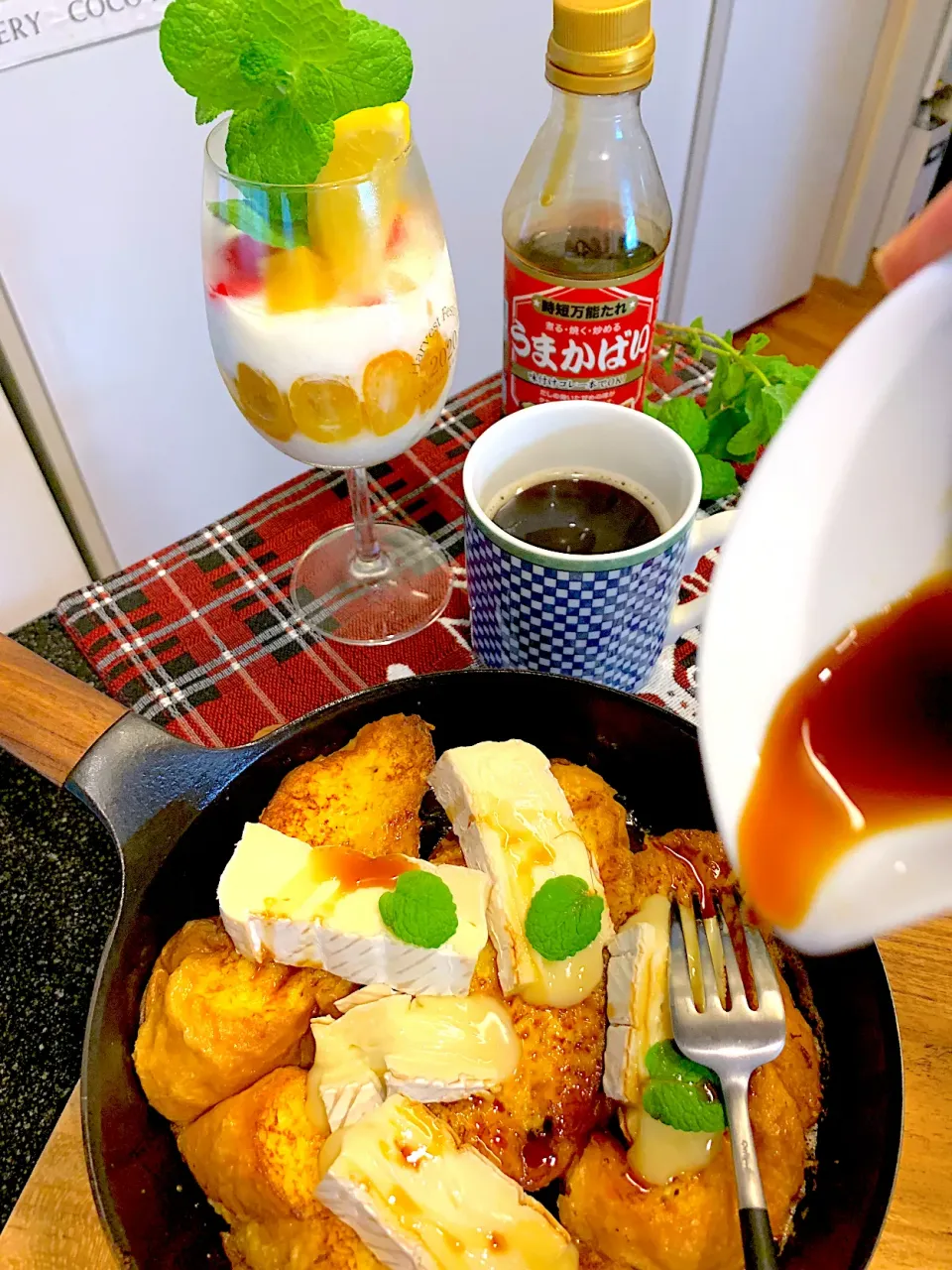 サミカさんの料理 和風フレンチトーストのル・ルスティックブリーチーズのせうまかばいが合う〜😆|シュトママさん