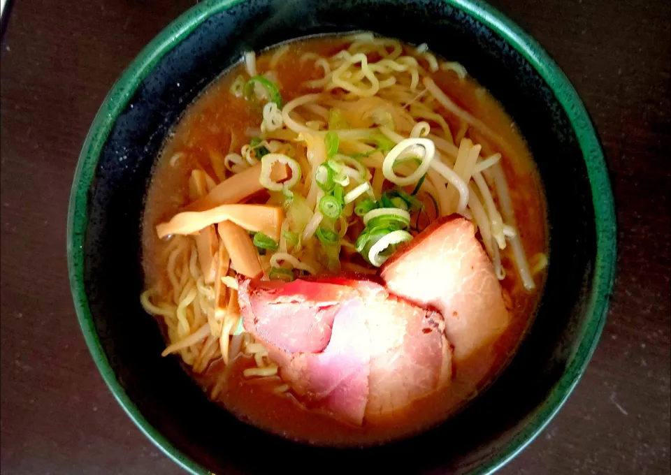 Snapdishの料理写真:味噌ラーメン|ゆかさん