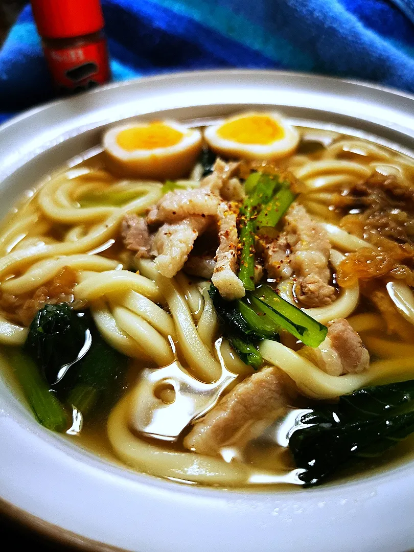 ペンギンさんの料理 寒くなって来ましたね😮

あったかうどん👌うまかばい|ペンギンさん