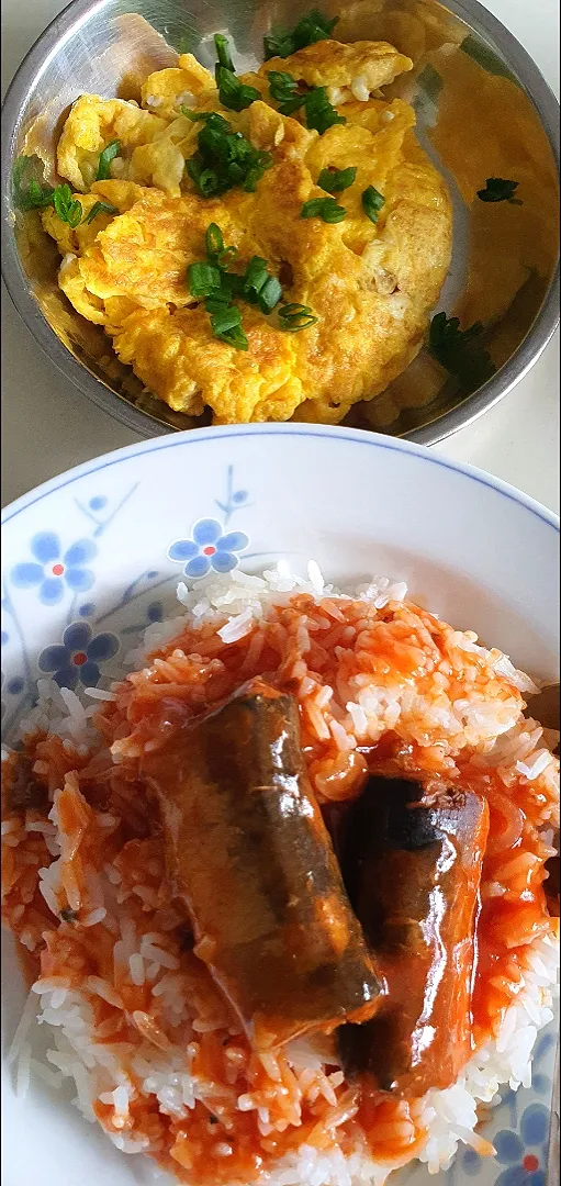 Simple lunch Rice Sardines + red 🌰 + Omelette 
🤪😋💋👍 18 Sep 2021|🌷lynnlicious🌷さん