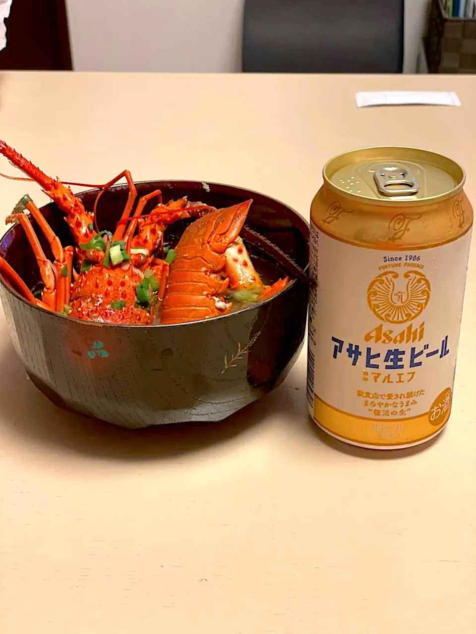 Snapdishの料理写真:伊勢海老🦞味噌汁と話題のビール🍺|Nikoさん