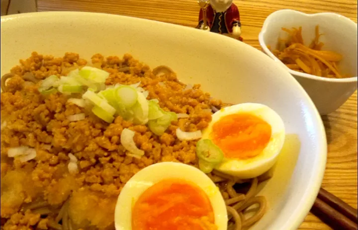 Snapdishの料理写真:'21．9/19
肉味噌おろし蕎麦でブランチ😋|たえさん