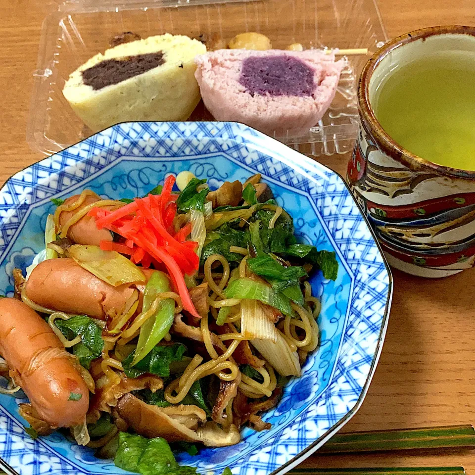 Snapdishの料理写真:ウィンナー焼きそば|みんみんさん