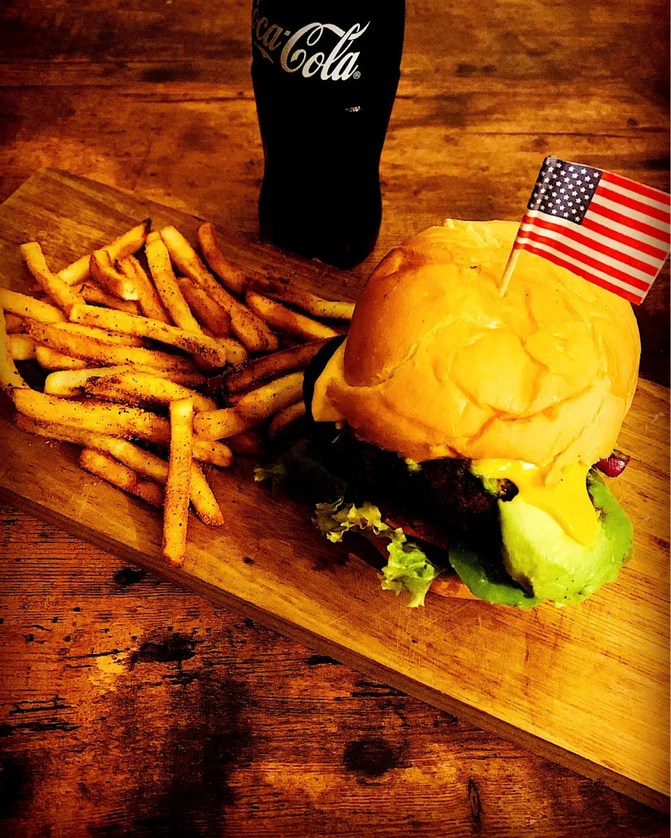 🇺🇸Avocado cheese burger🇺🇸|RockinBluesさん