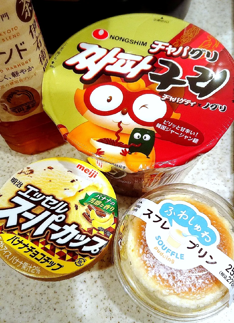 Snapdishの料理写真:間違えて買ったチャパグリ
#激辛のが欲しかったのに
#慌てて買って失敗するパターン
#ファミマ|GGGさん