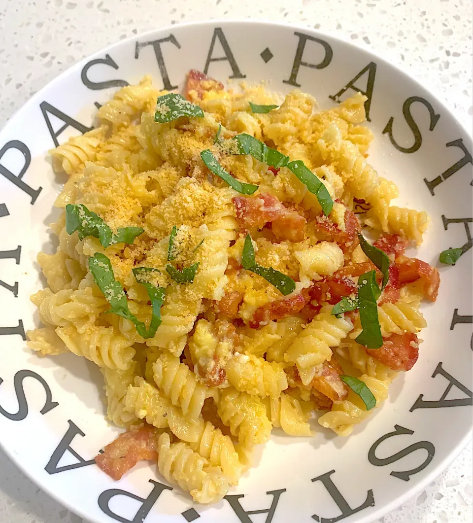 Rotini🐚bacon🥓 carbonara 🥚🧀|🌺IAnneさん