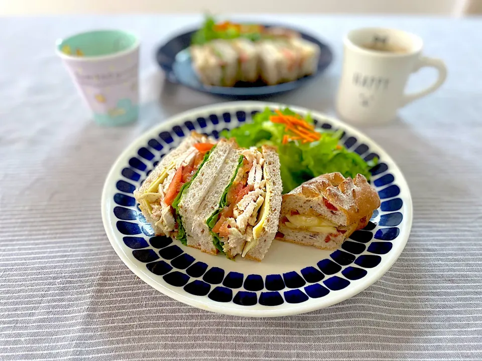 チキン野菜サンドのワンプレート朝ごはん|ゆかりさん