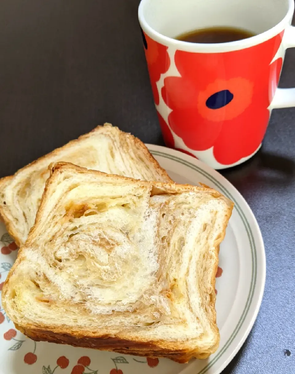 デニッシュパンとコーヒー|つほママさん