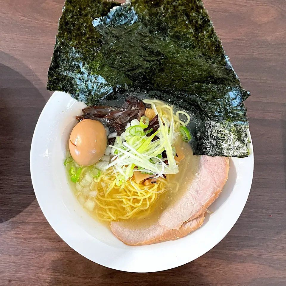 Snapdishの料理写真:鯛だし塩ラーメン|dashi menjiroさん