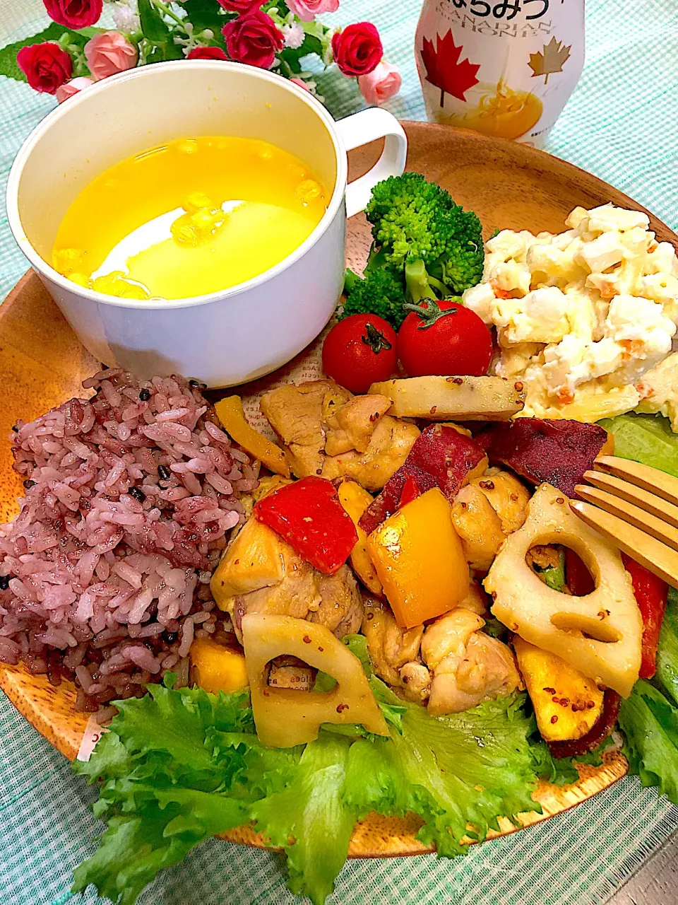 ＊いちご＊さんの料理 ゆかりさんの料理 鶏肉と根菜のハニーマスタードプレート🍯🐝今年もこの季節が♥️|＊いちご＊さん