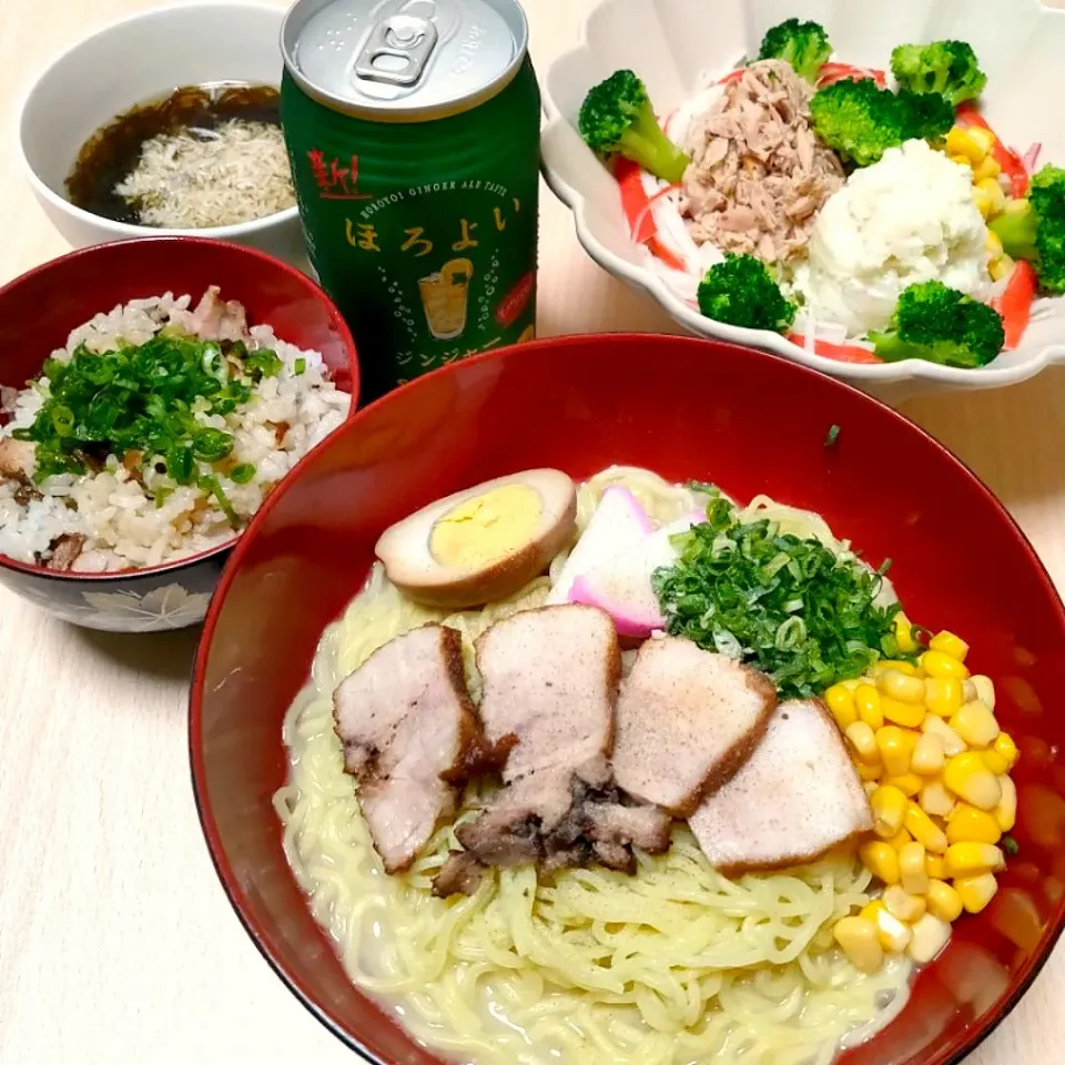 寿がきやラーメン🍜ﾗﾐｮﾝ
チャーシュー飯
ポテツナ野菜サラダ🥗
ちりめんじゃこともずくの酢の物|キャサリンさん