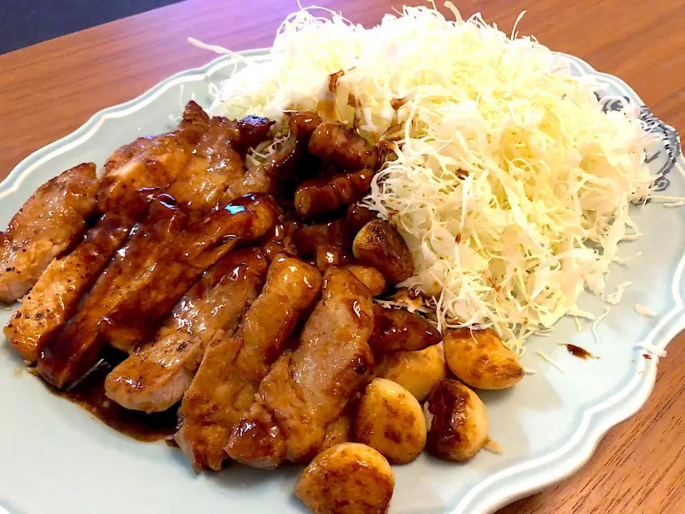 三重出張でゲットした「コーミ　とんてきソース」で簡単豚テキ🥩|BUBUさん