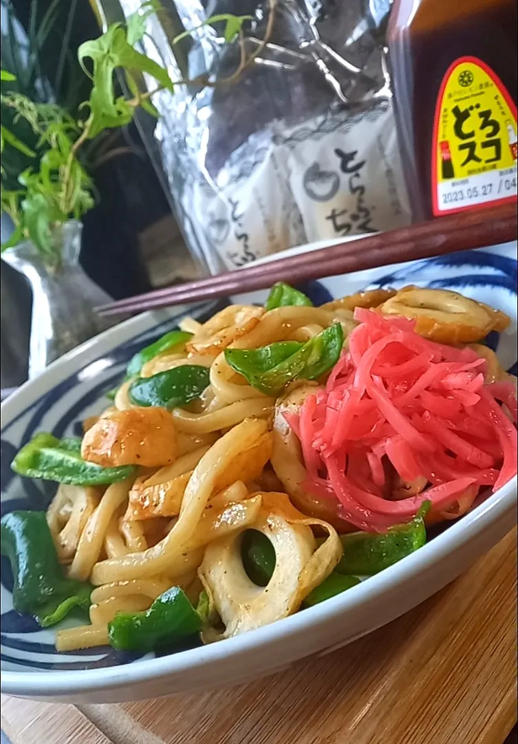 ちくわとﾋﾟｰﾏﾝの焼きうどん|まりおさん