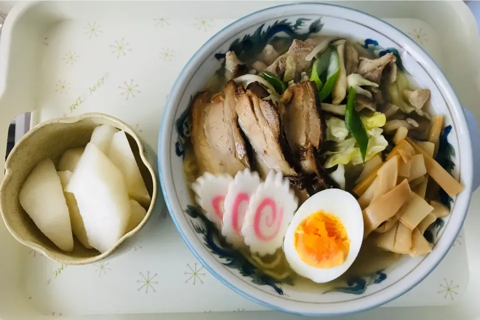 Snapdishの料理写真:「ラーメン」|バシュランさん