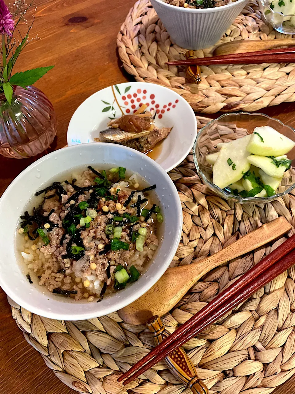 塩そぼろ茶漬け、イワシの梅煮、りんごと大葉のサラダ|ＭＡＲＵＥ家の食卓さん