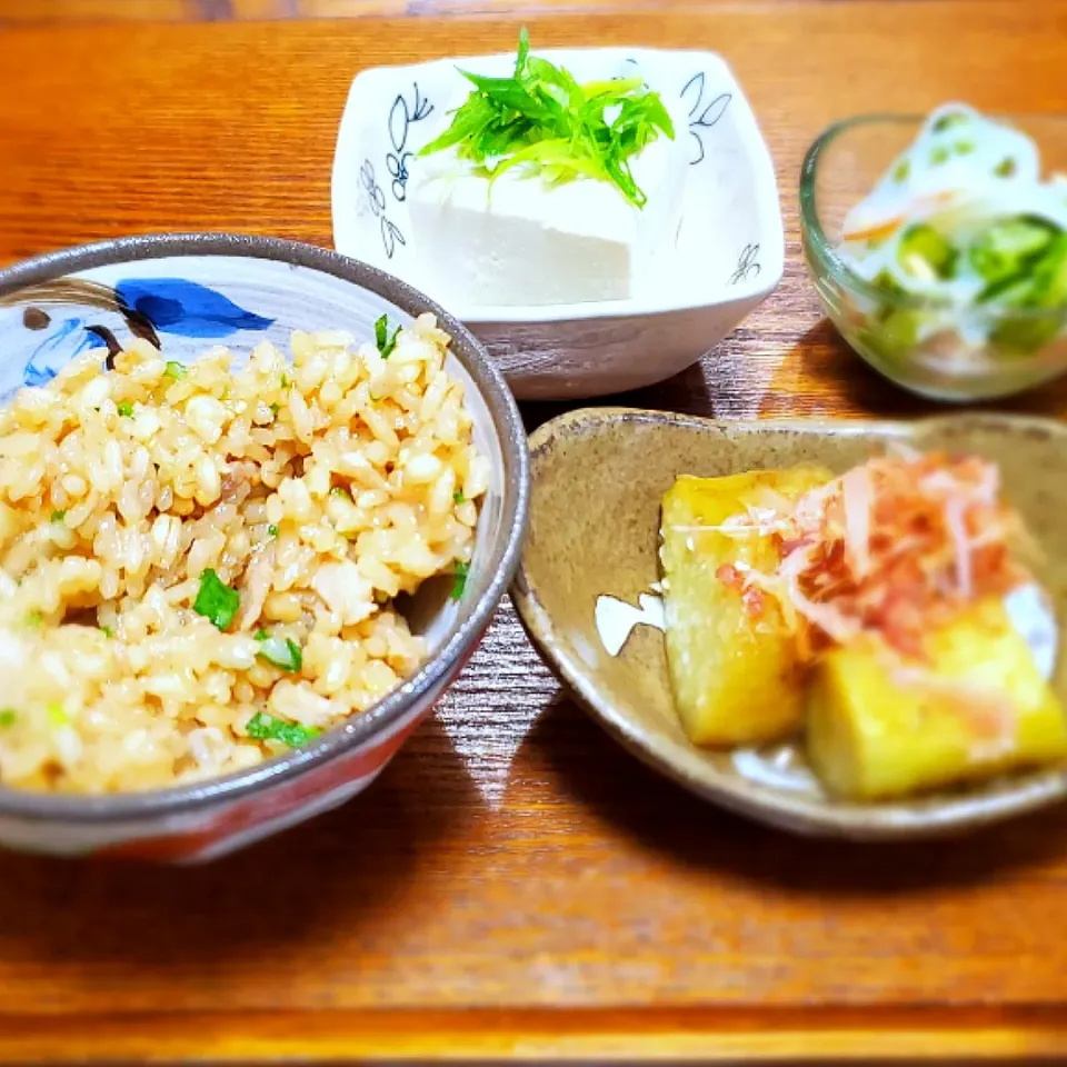 Snapdishの料理写真:今日の朝ごはん🍚|こまちさん