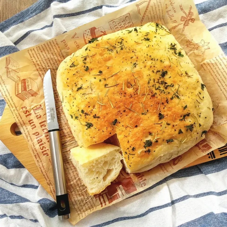 マッシュポテト入りの厚焼きフォカッチャ|真希さん