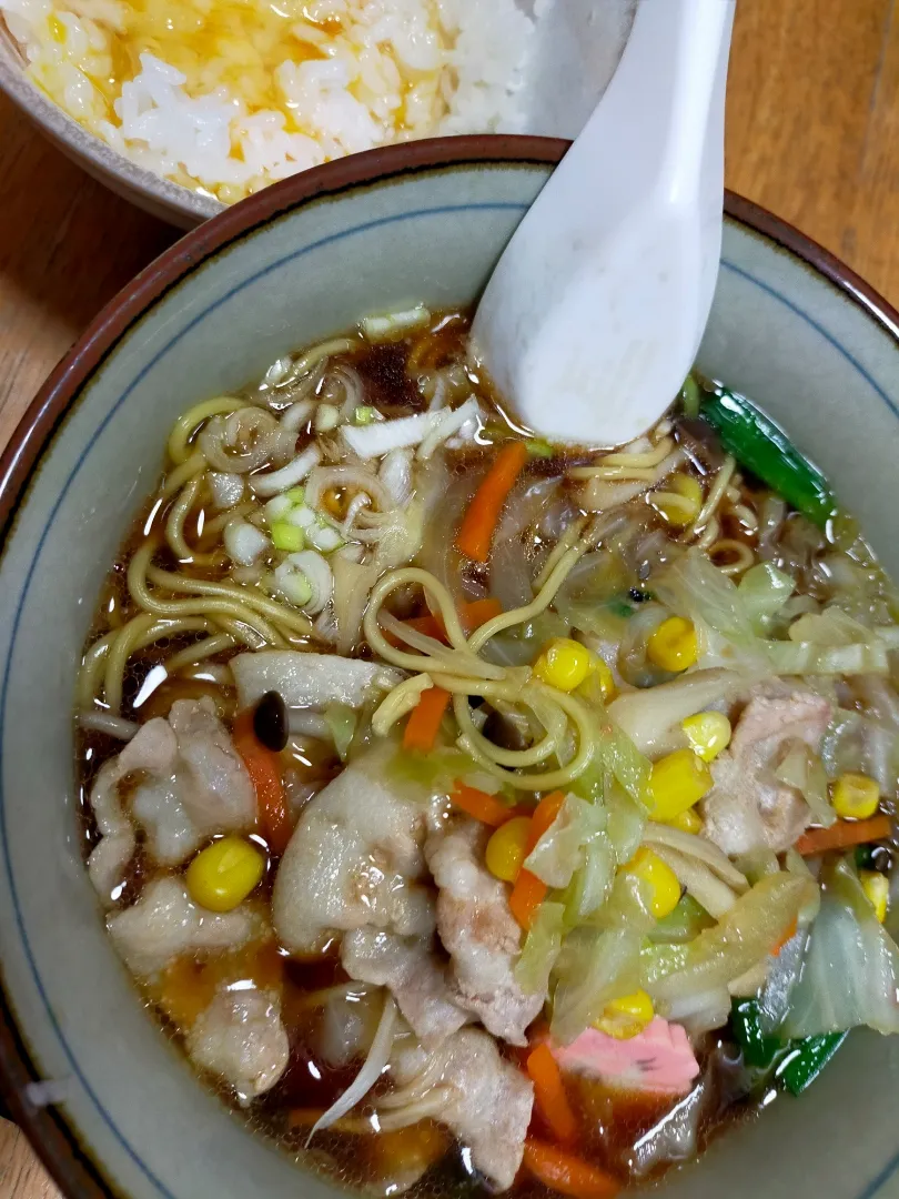 即席袋麺
これ絶対うまいやつ!
背脂醤油ラーメン＆こくたまラーメンライス|ゆずあんずさん