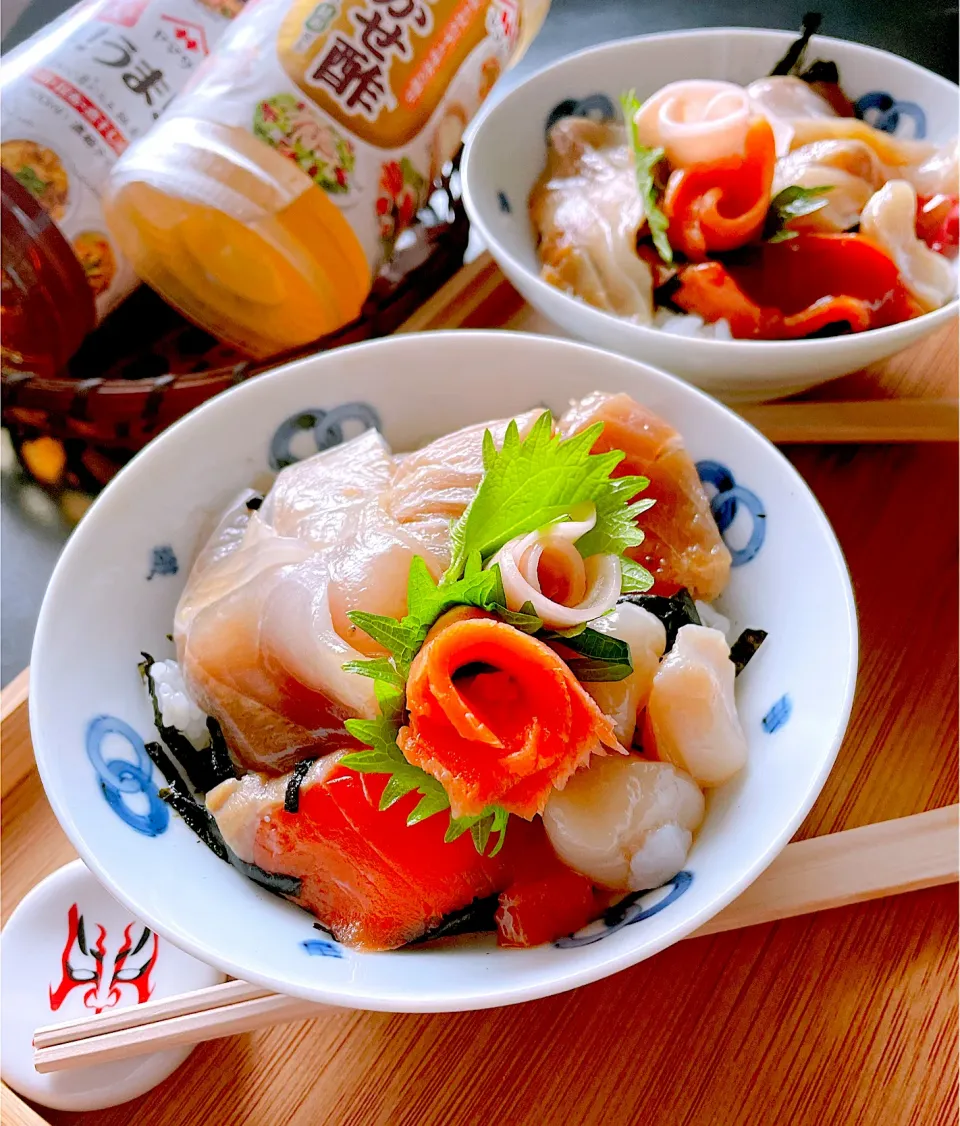 これうまつゆ&おまかせ酢の楽うまコンビ DE 漬け海鮮丼🍚|とんちんさん