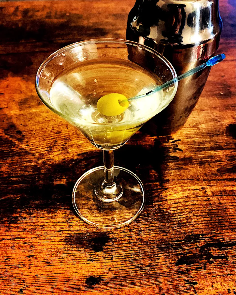 🇬🇧James Bond Martini, wodka based, shaken, not stirred🇬🇧|RockinBluesさん