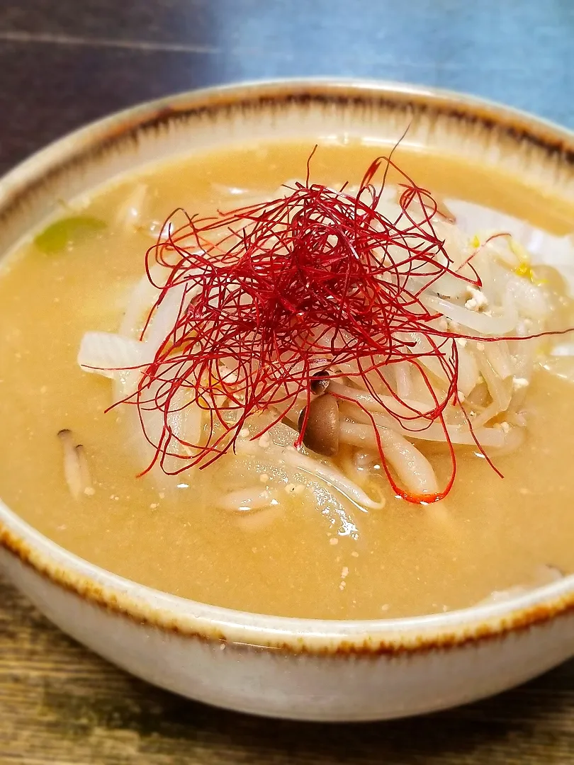 Snapdishの料理写真:パパ作👨まろやか味噌ラーメン|ぱんだのままんさん