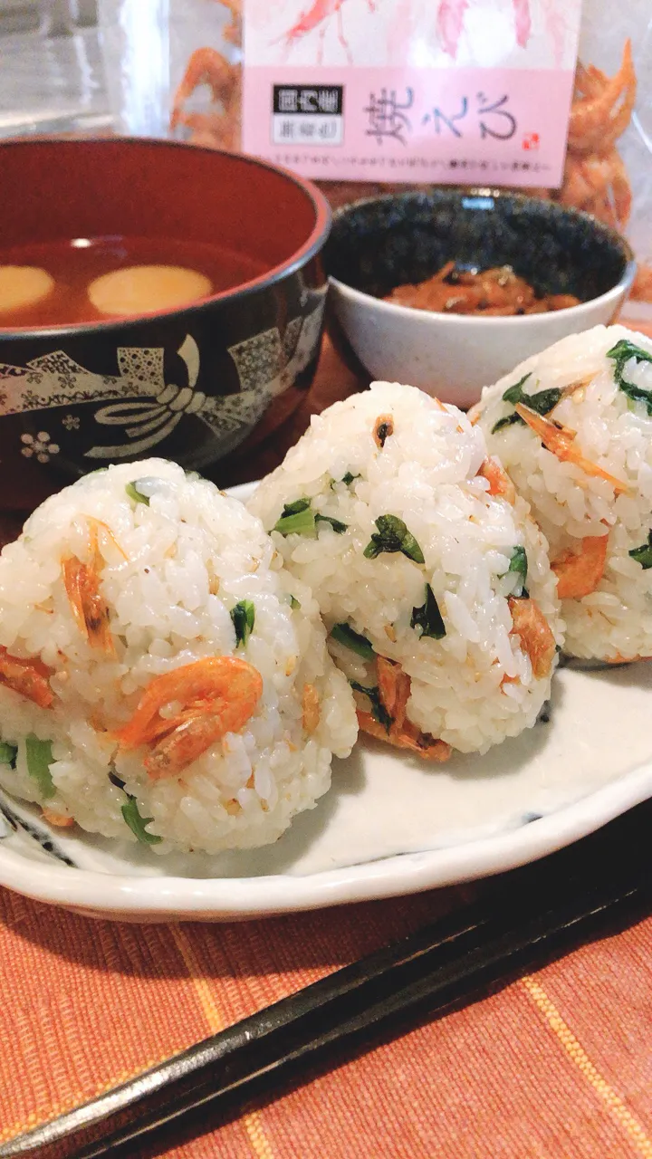 🍙カルシウムたっぷり🦐おにぎり🍙|ひつじのひとりごとさん