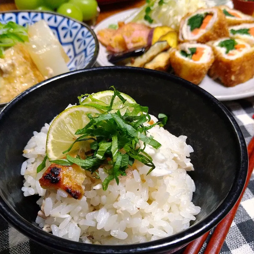 Snapdishの料理写真:鯛のアラで鯛めし♬|とまと🍅さん