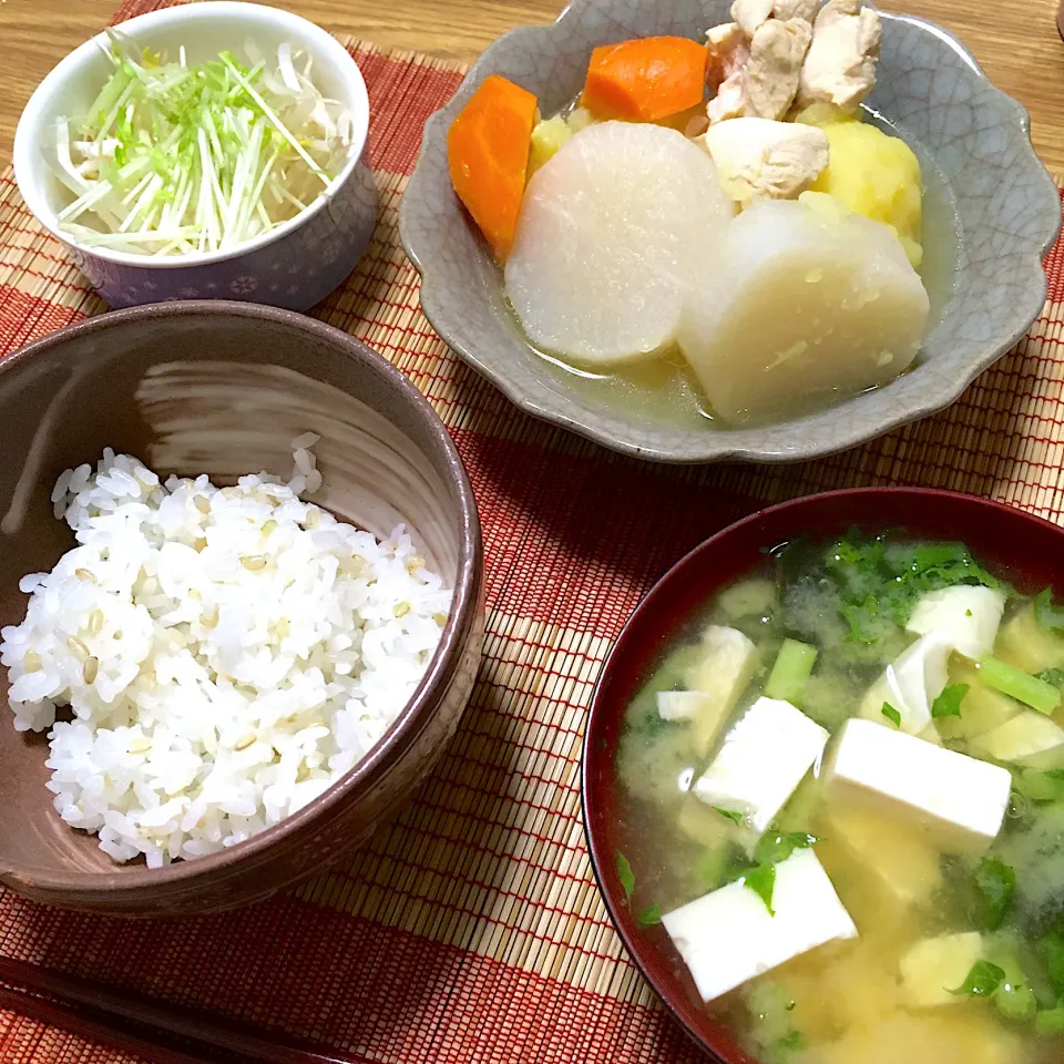 2021/09/21 蒜山大根で鶏肉おでん(風)、大根葉の味噌汁|kykyさん