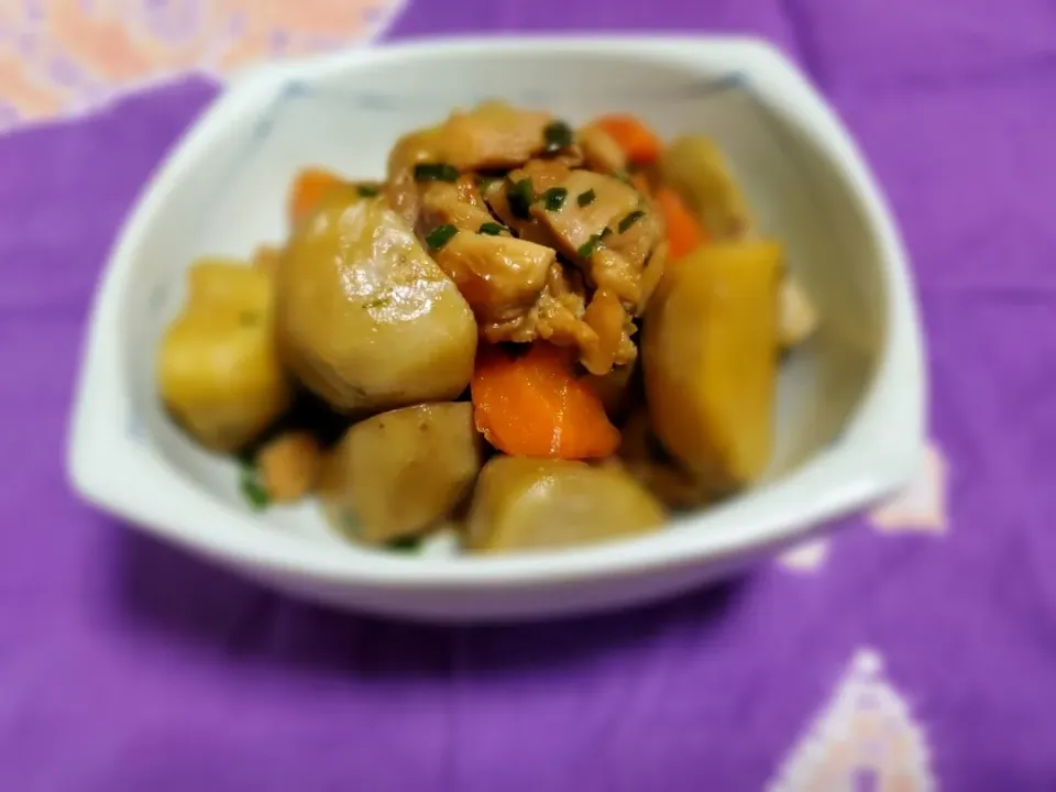 ごはんがすすむ！鶏と里芋のうま煮|みよぱさん