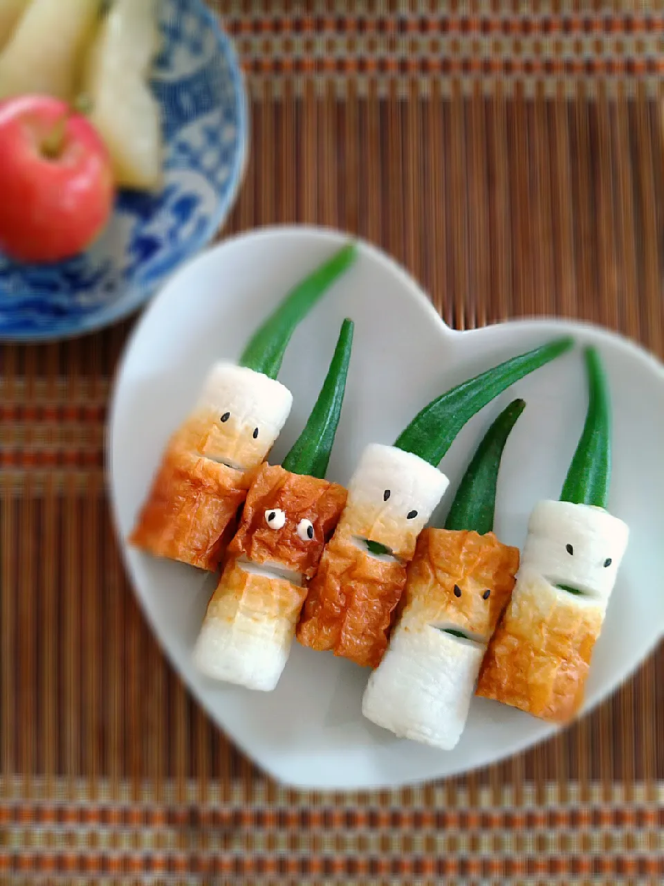 yucca@さんの料理 楽天レシピさんの料理 Nicoさんのハッピーハロウィン♪おくらちくわお化け #楽天レシピ|まめころさん