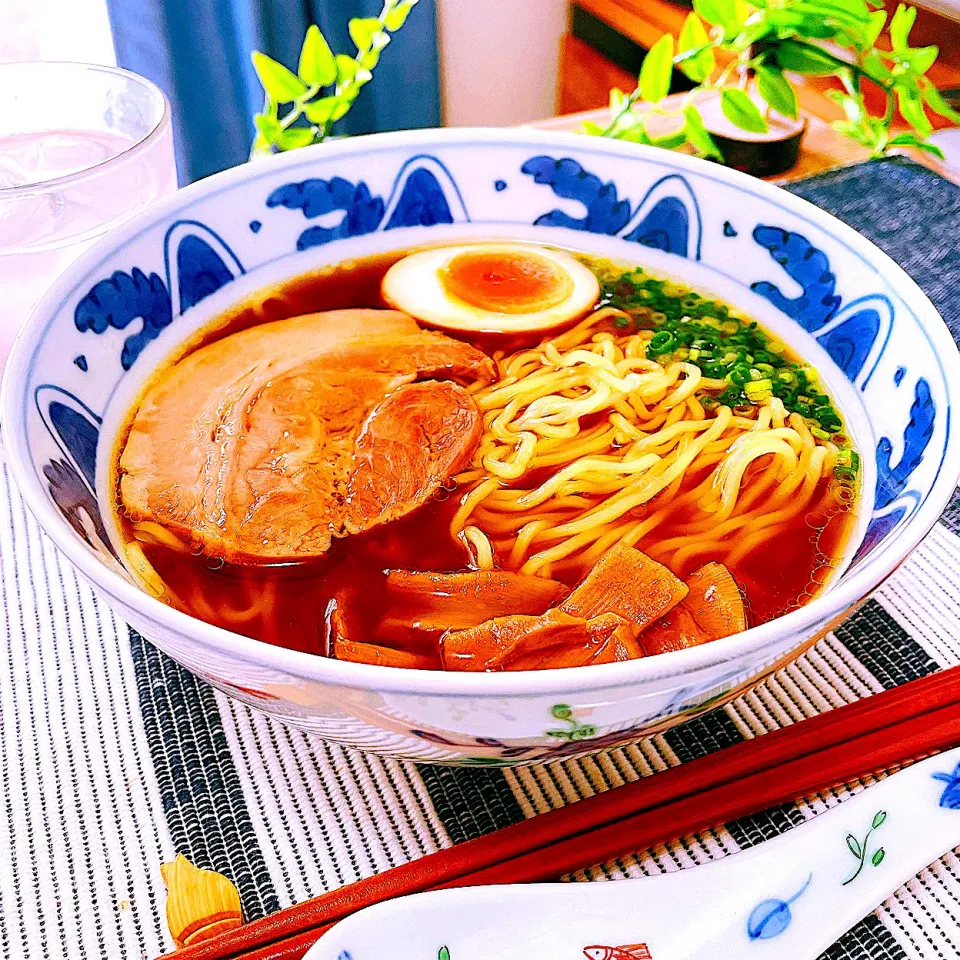 美味しい🍜あっさり醤油ラーメン　　　あのぐるぐる模様のナルト売ってなくて💦　トッピングしたかったのに〜|Sの食卓さん