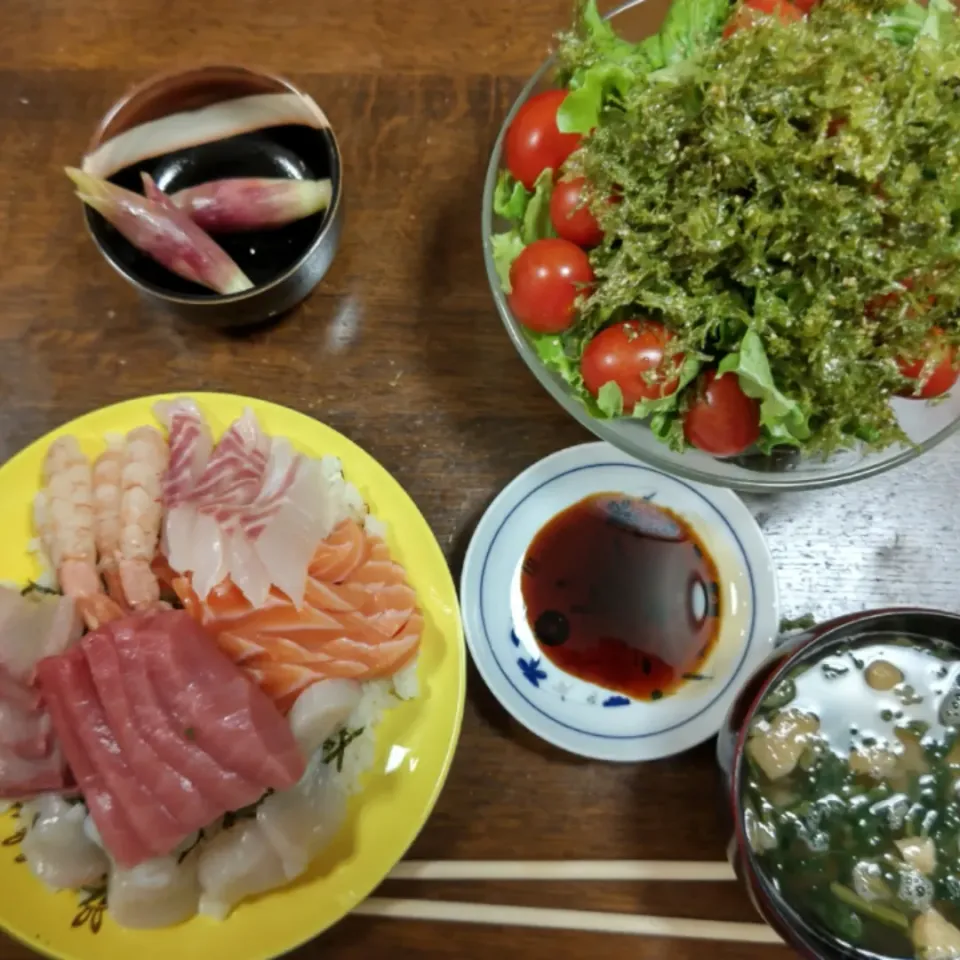 夕飯は海鮮丼|アクちゃんさん